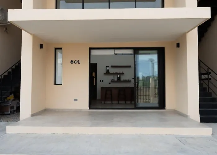 Modern 2br Close To Downtown Cabo Сasa de vacaciones